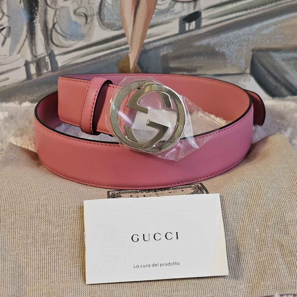 GUCCI GG woman's belt with Interlocking G buckle, leather in pink color